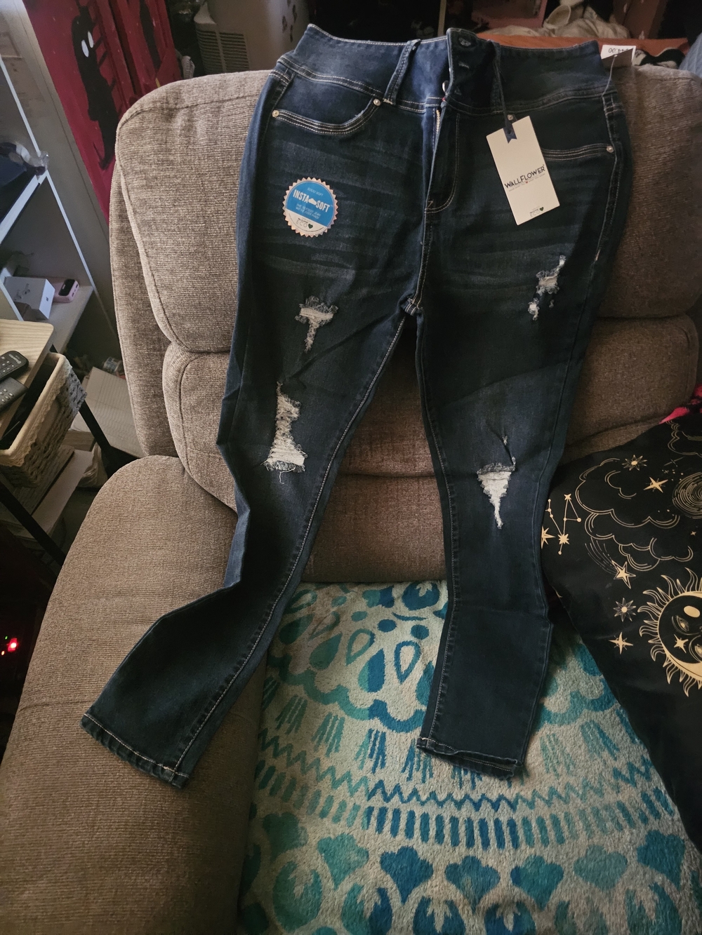 Wallflower Women’s Dark Blue Distressed Skinny Jeans